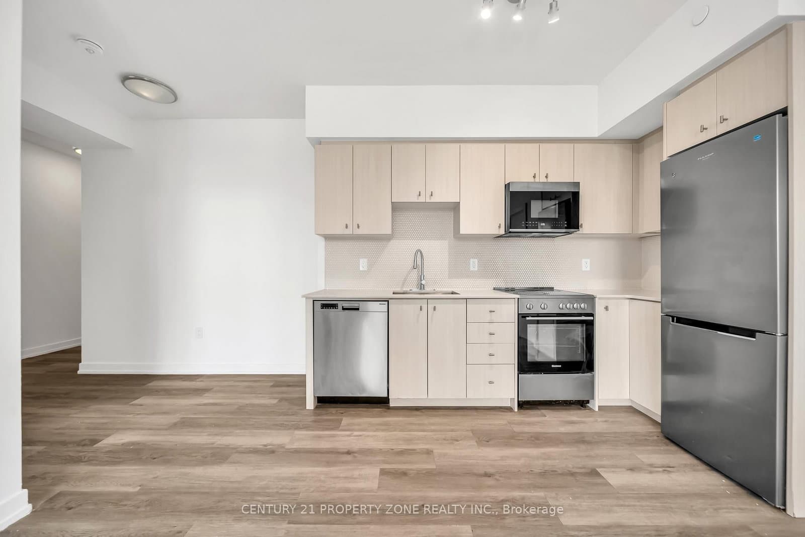 5 WELLINGTON Street, Unit 1612 thumbnail 9