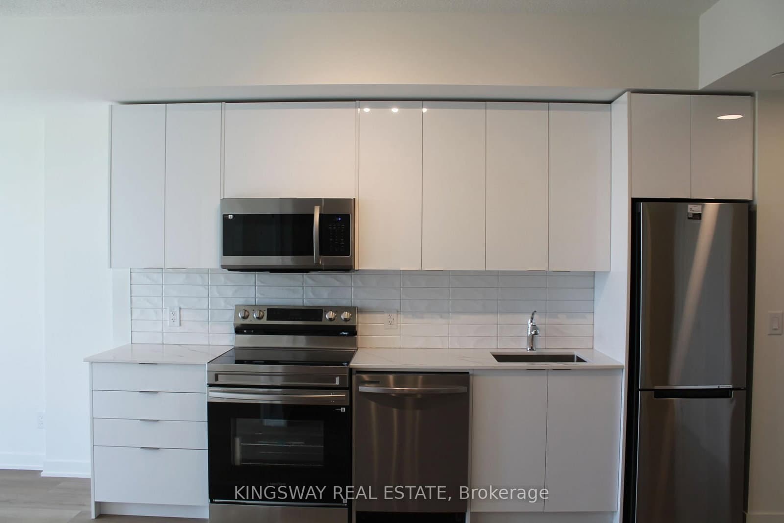 33 Erie Ave Avenue, Unit 1212 thumbnail 6