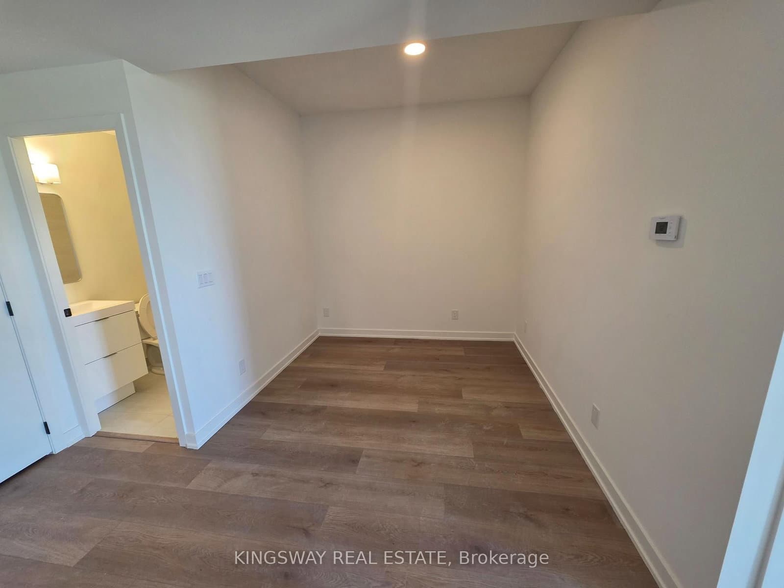 33 Erie Ave Avenue, Unit 1212 thumbnail 9