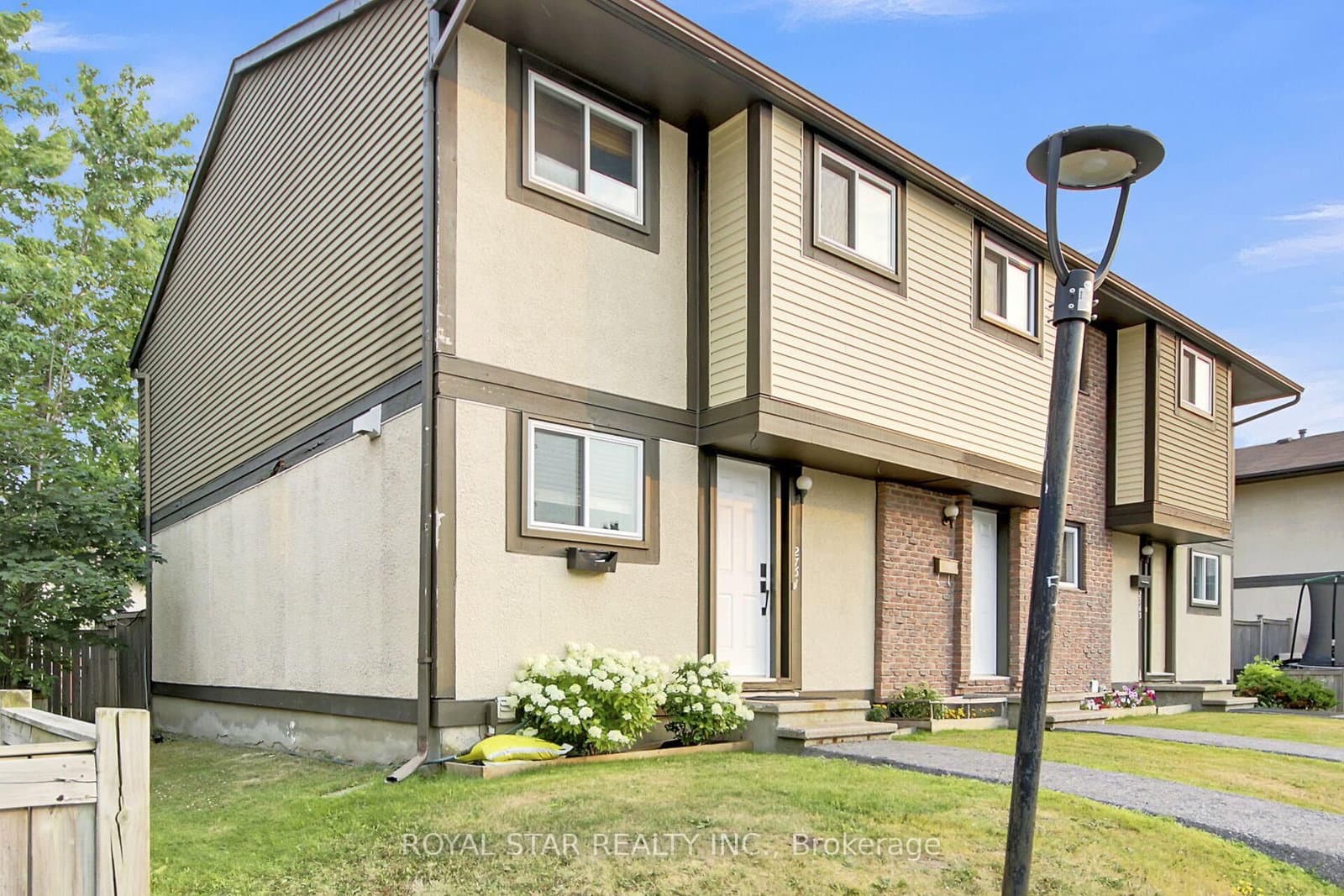2761 Pimlico Crescent thumbnail 2