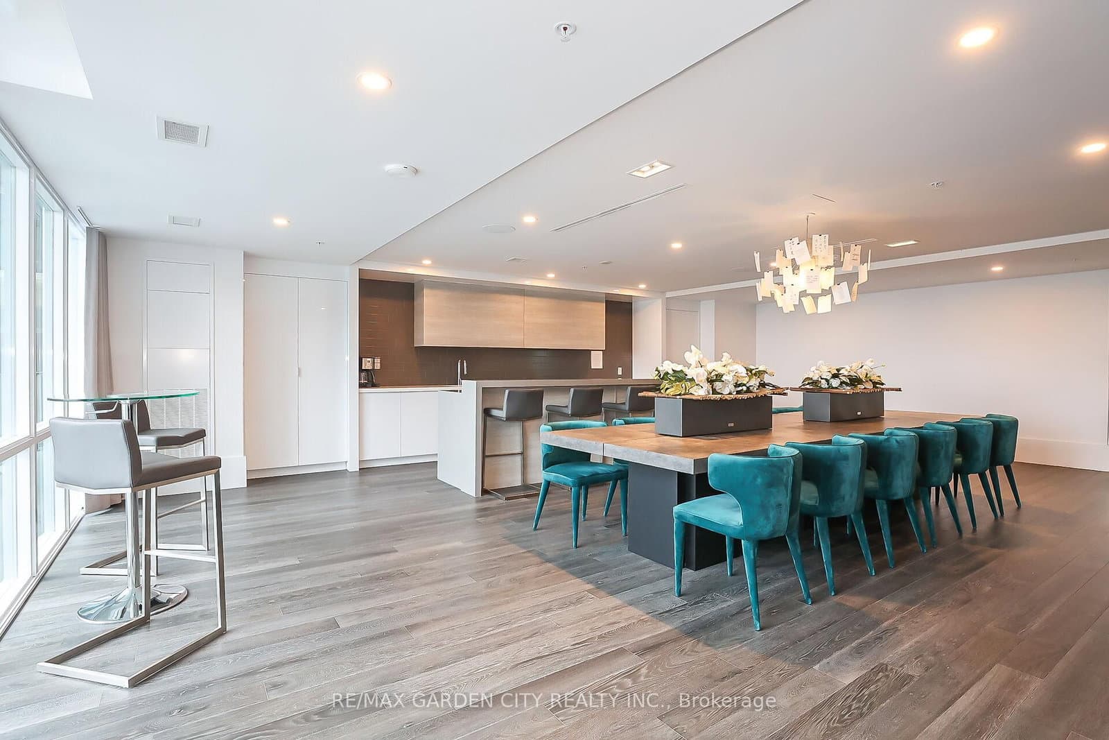 16 Concord Place, Unit 431 thumbnail 8
