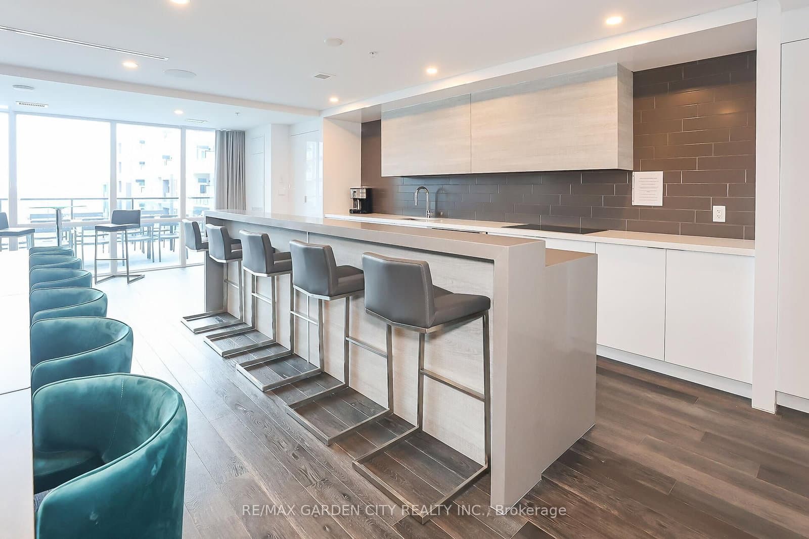 16 Concord Place, Unit 431 thumbnail 9