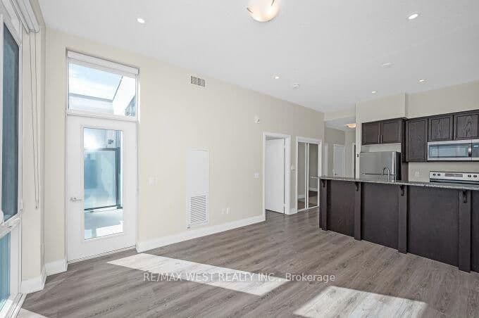 16 Concord Place, Unit 615 thumbnail 17