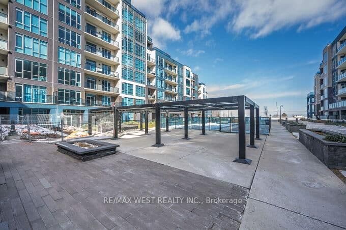 16 Concord Place, Unit 615 thumbnail 32
