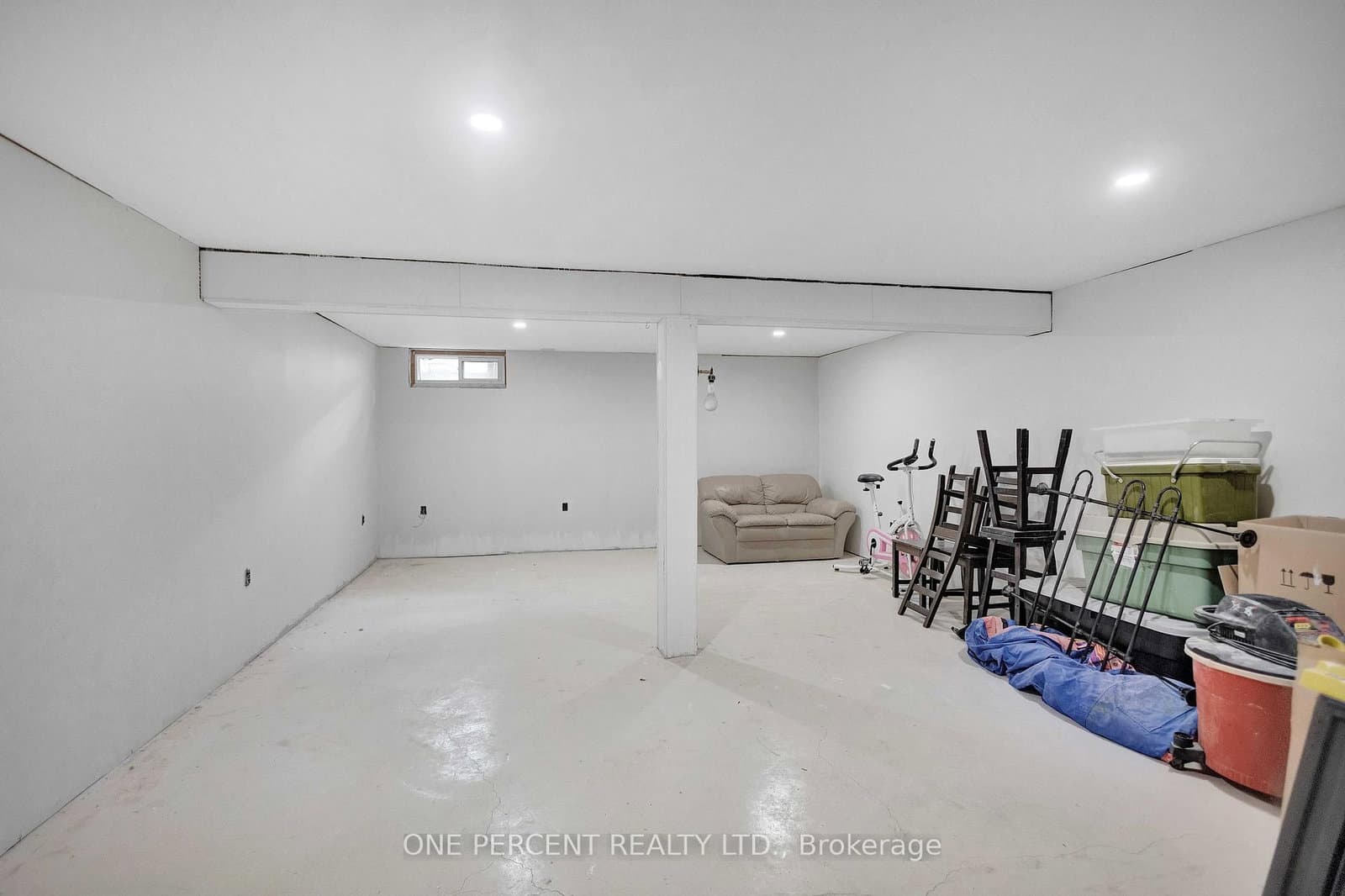 32 Montclair Crescent thumbnail 22