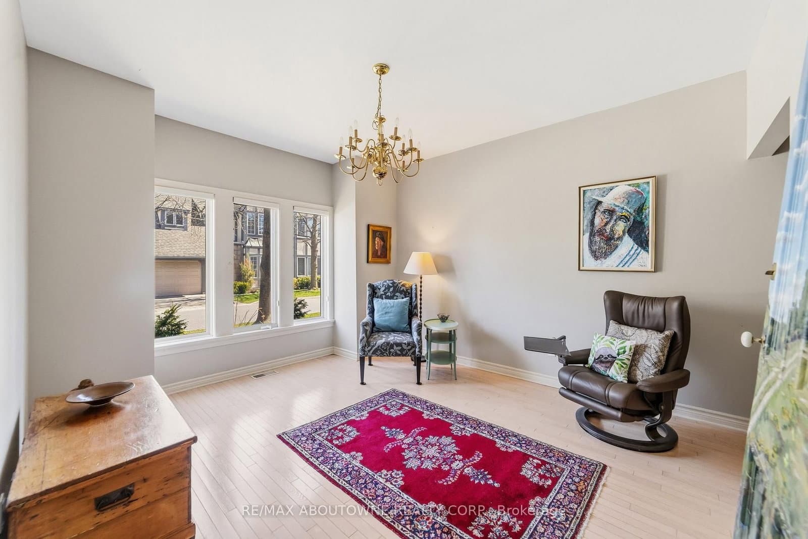 575 Simcoe Street, Unit 12 thumbnail 11