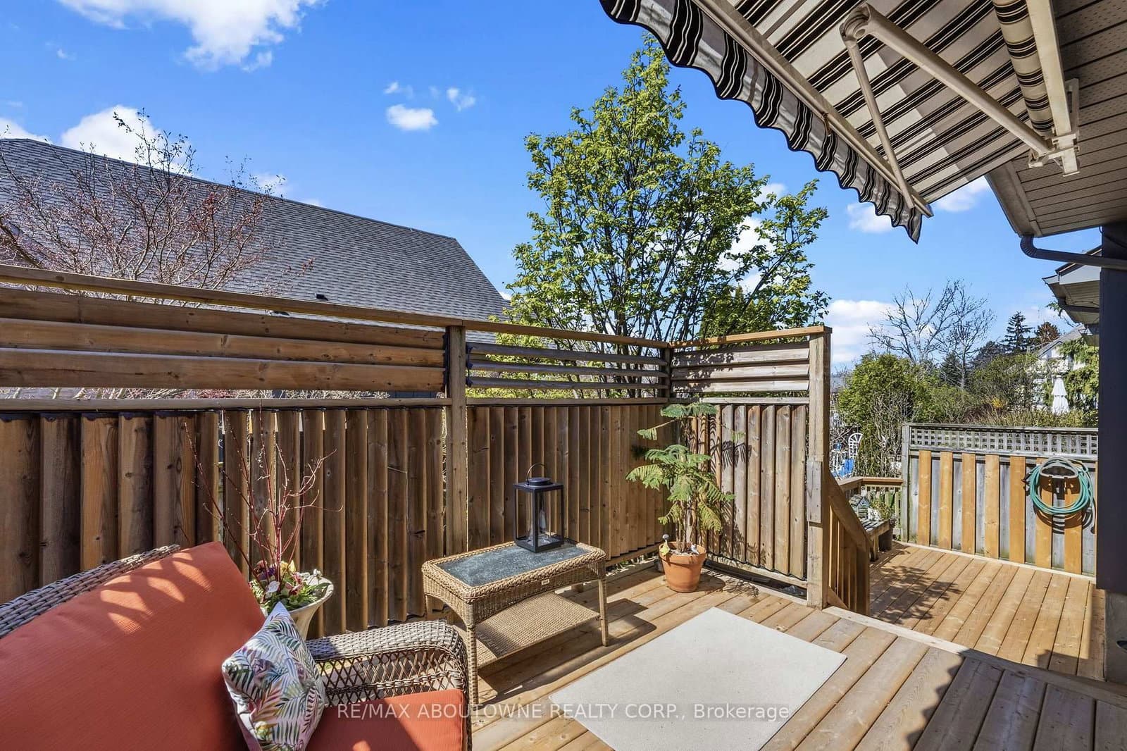 575 Simcoe Street, Unit 12 thumbnail 30