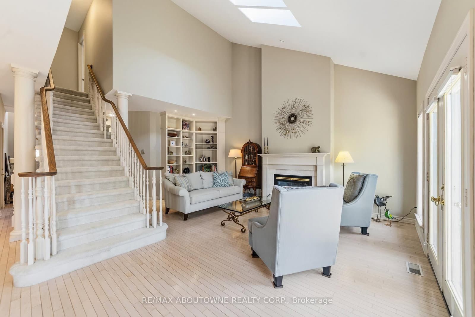 575 Simcoe Street, Unit 12 thumbnail 9