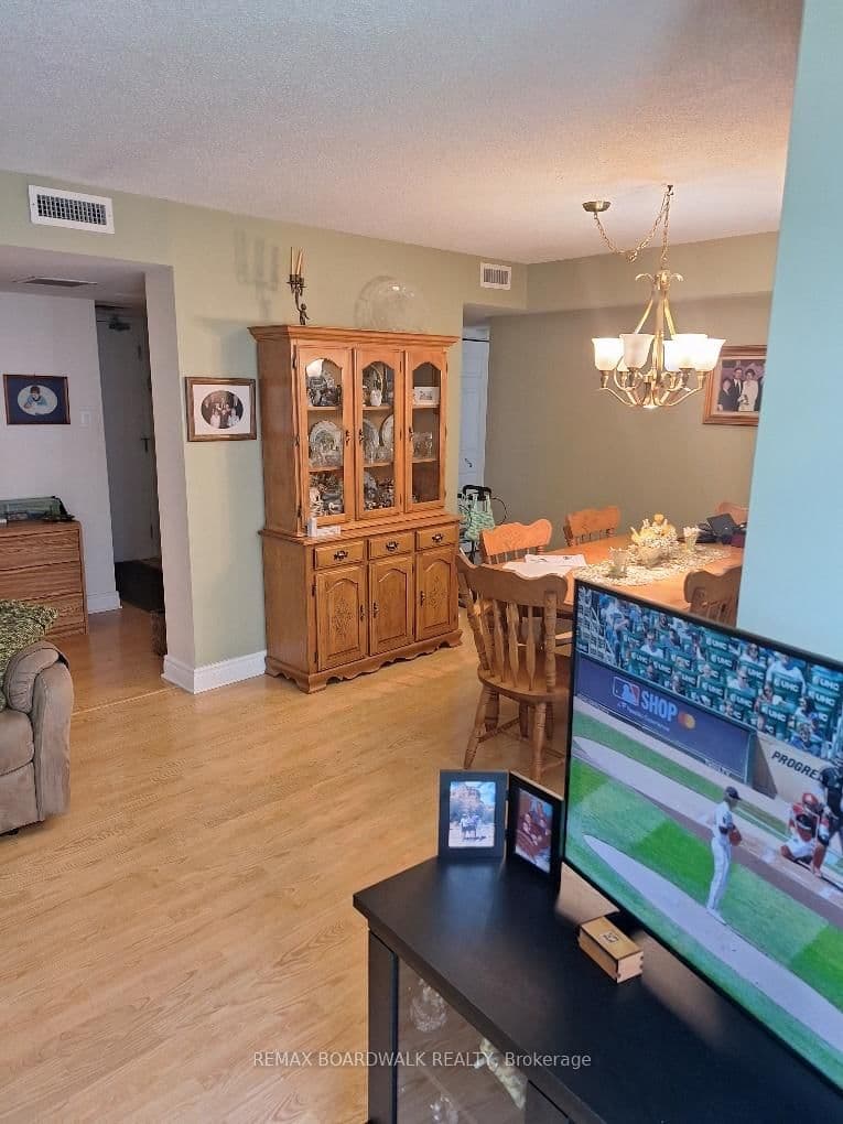 330 Centrum Boulevard, Unit 206 thumbnail 9