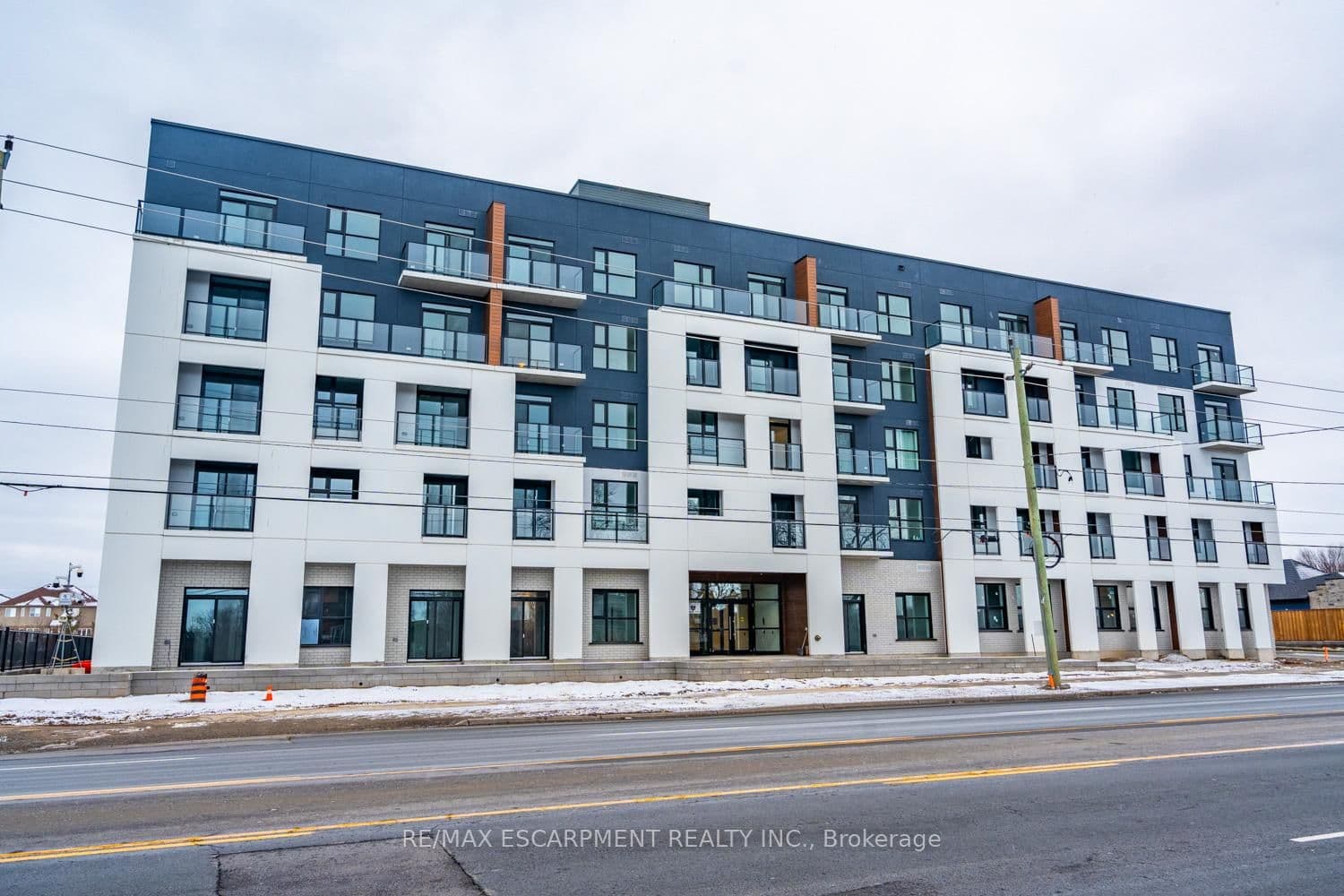 #213 - 1936 RYMAL Road E