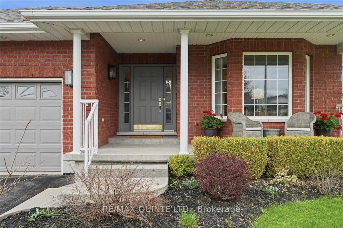 46 Lake Breeze Court - Image 1