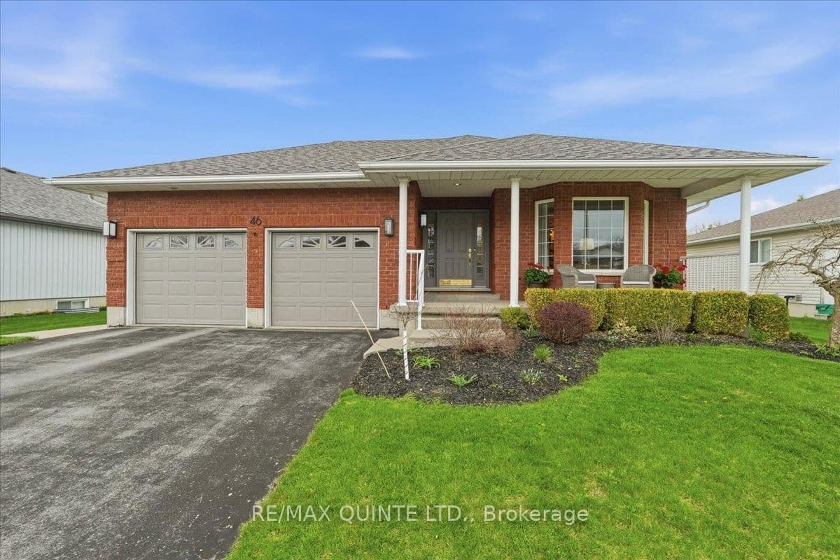 46 Lake Breeze Court thumbnail 2