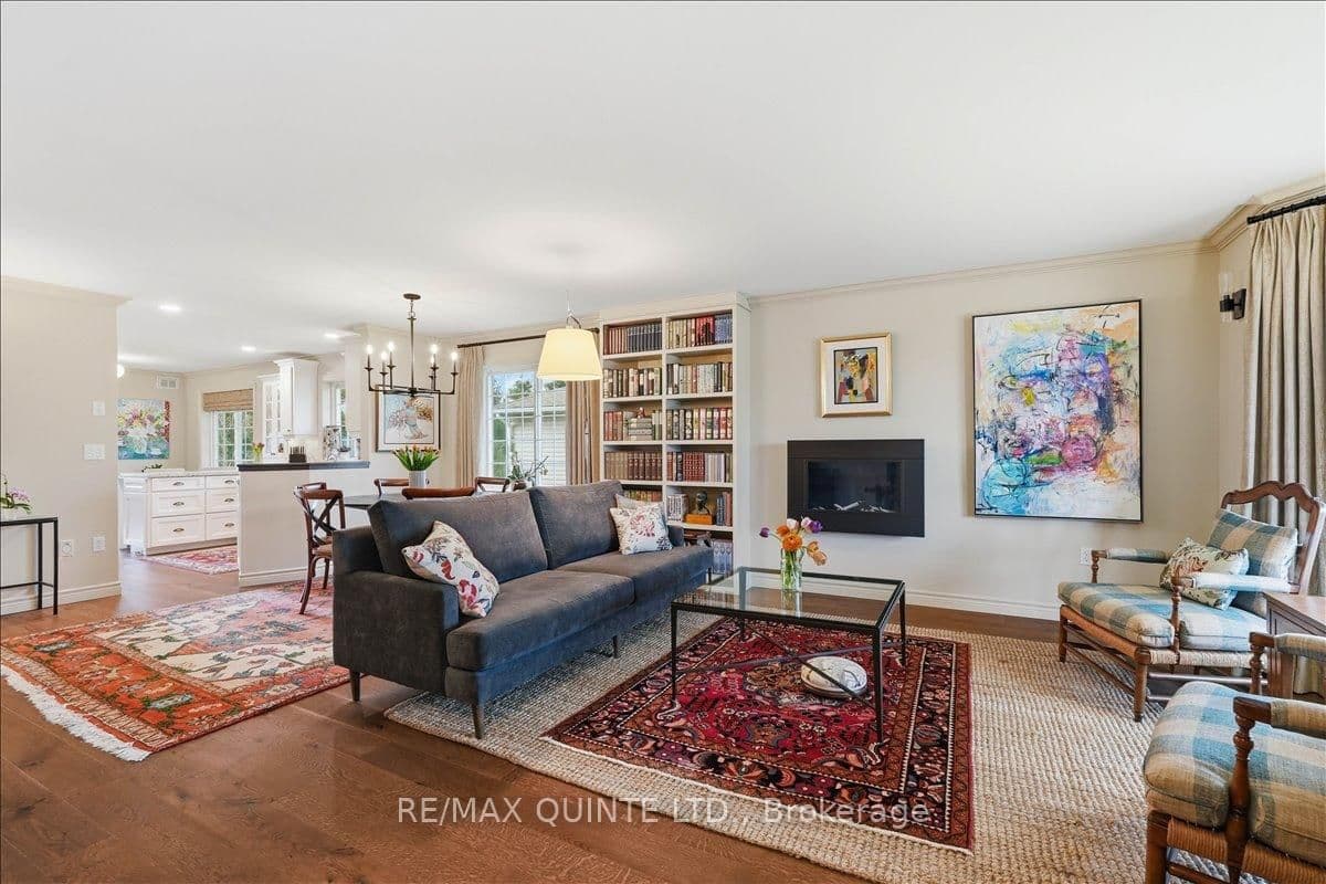 46 Lake Breeze Court thumbnail 4