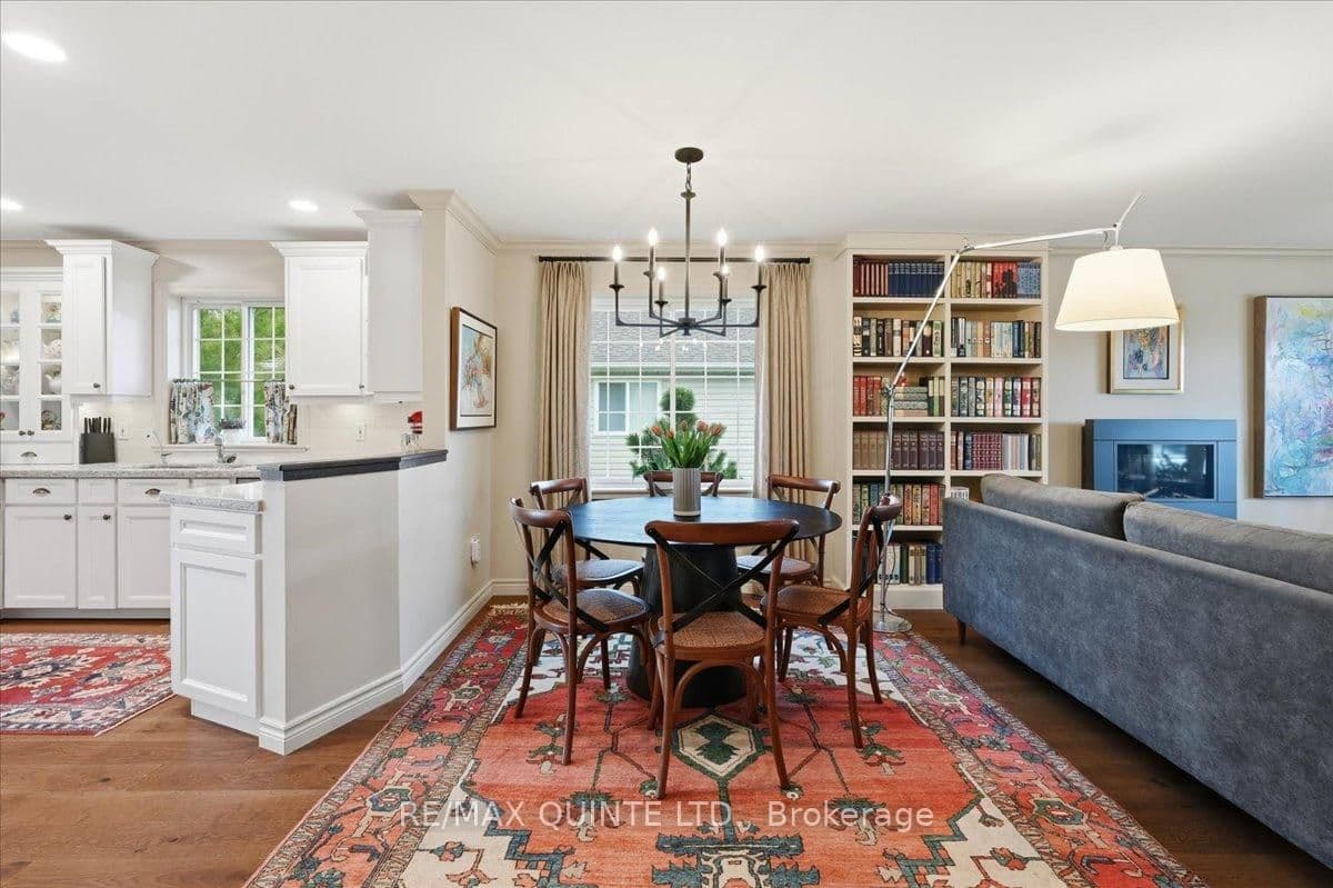 46 Lake Breeze Court thumbnail 8