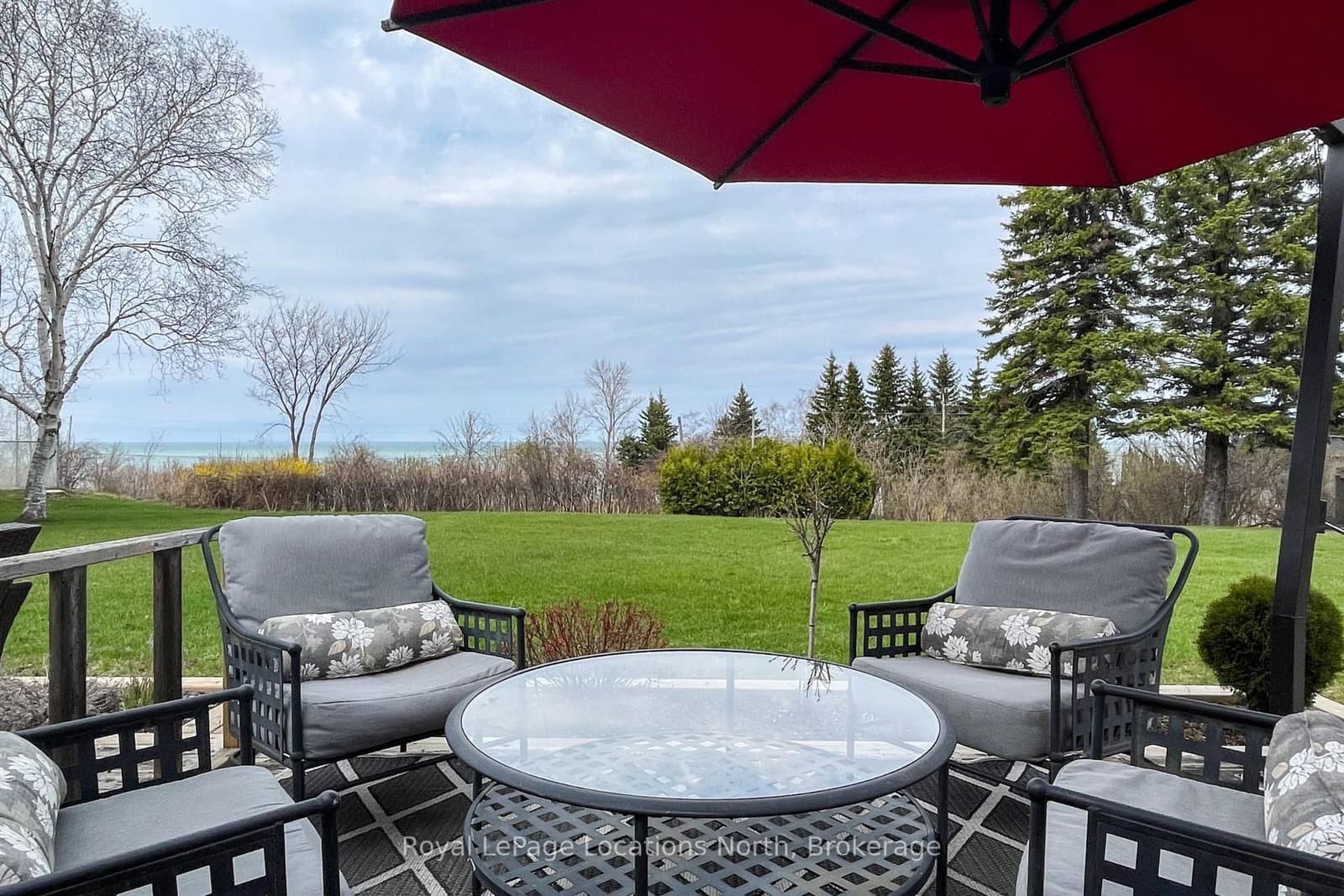 139 Lakeshore Road E, Unit 6 thumbnail 2