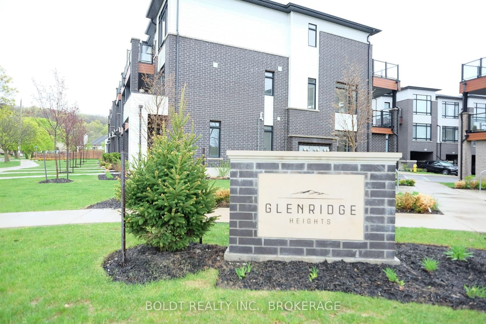 4 Sidney Rose Common
