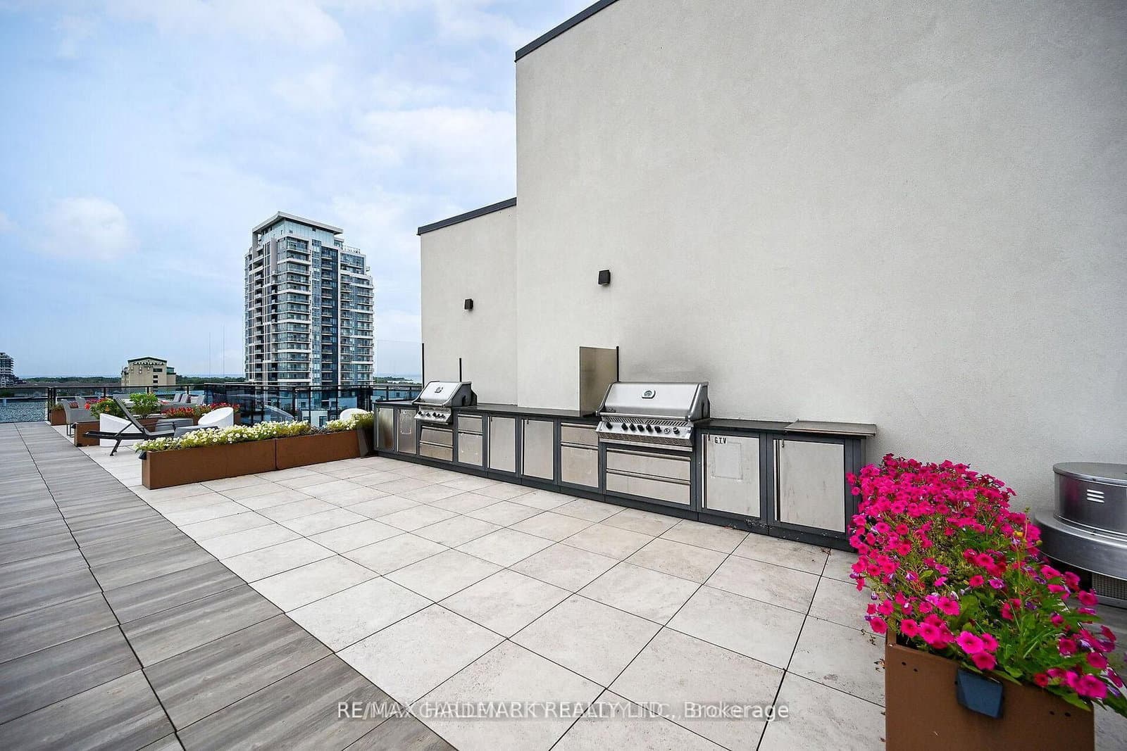 10 Concord Place, Unit 409 thumbnail 32