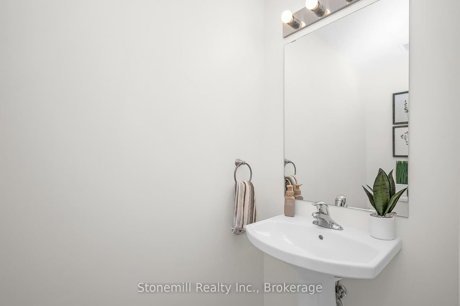 450 Dundas Street E, Unit 701 thumbnail 7