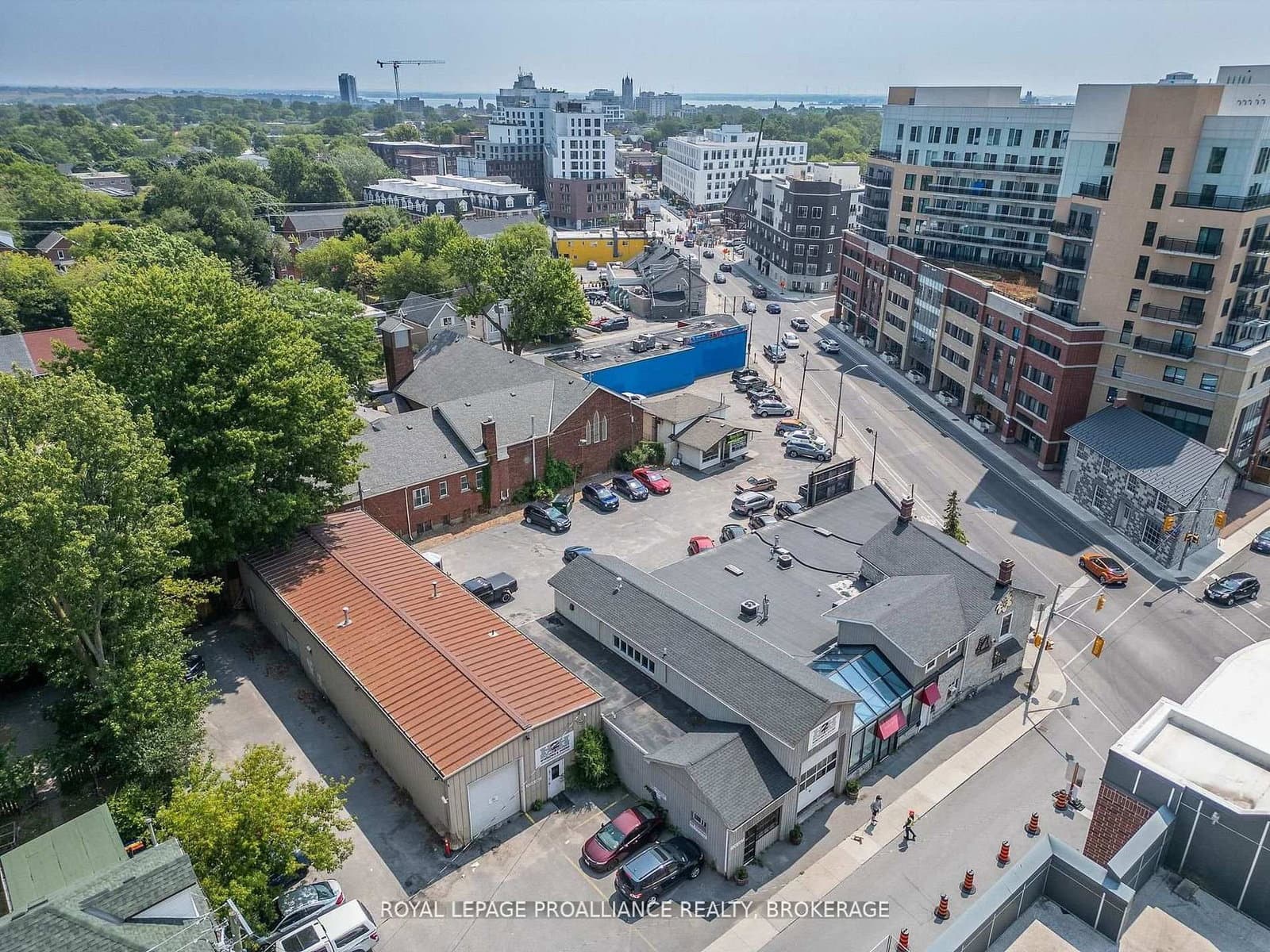 647 Princess Street thumbnail 14