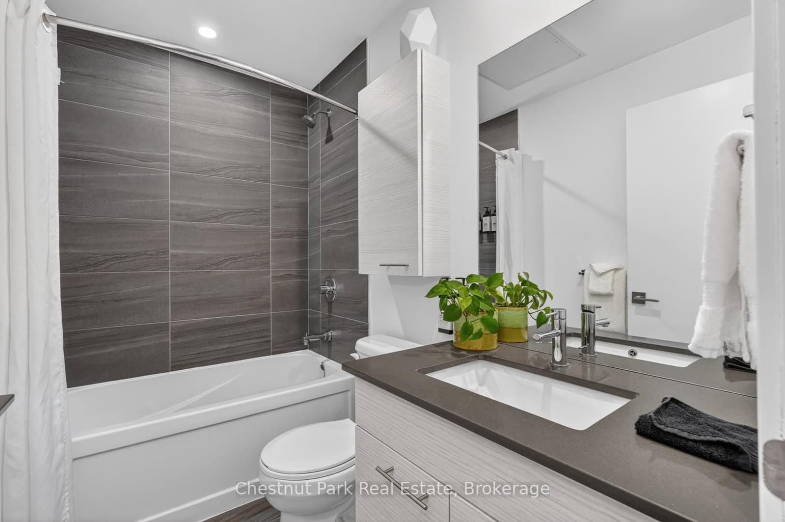 120 Carrick Trail, Unit 210 thumbnail 23