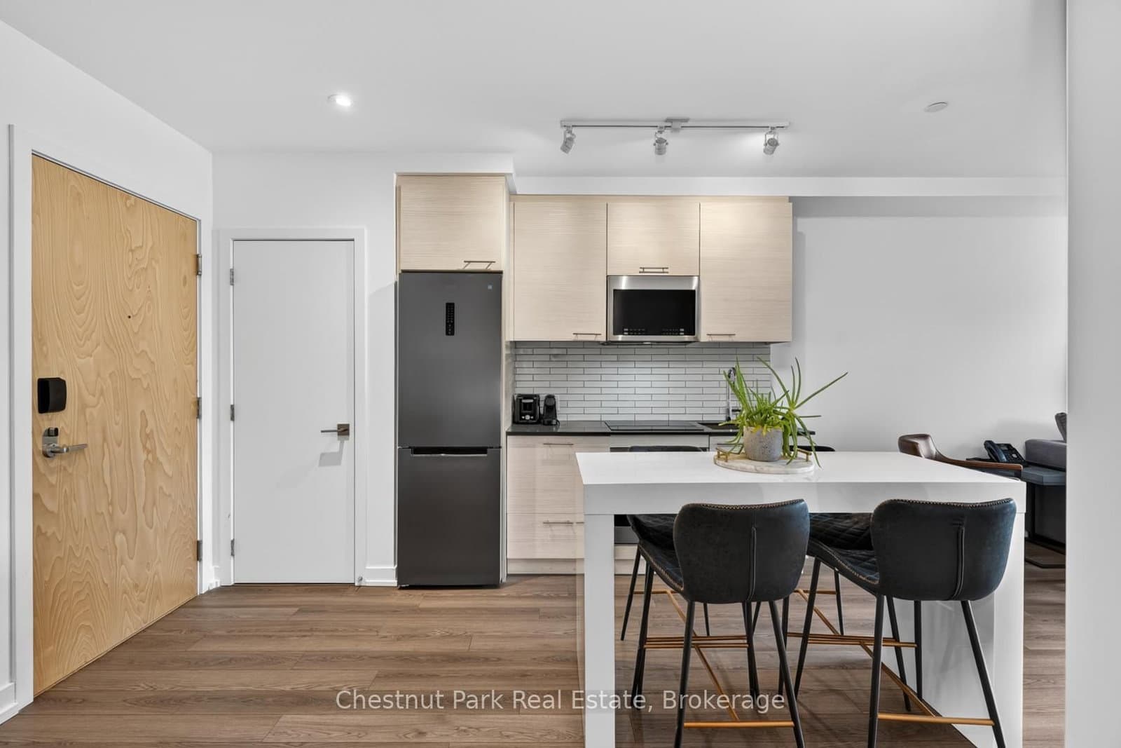 120 Carrick Trail, Unit 210 thumbnail 5