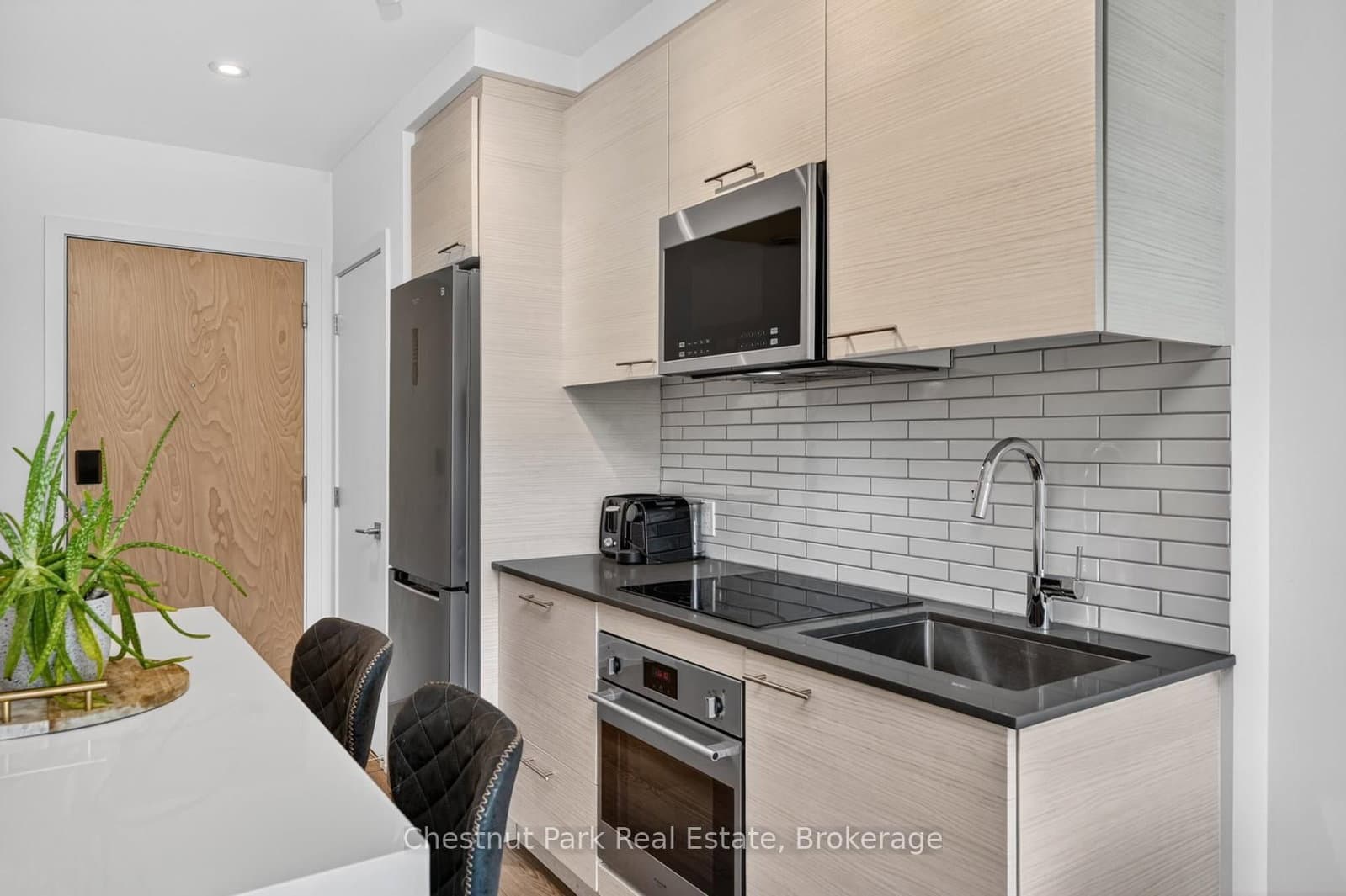120 Carrick Trail, Unit 210 thumbnail 9
