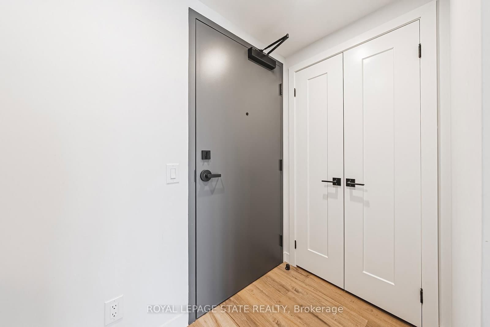 555 Sanatorium Road, Unit 302 thumbnail 3