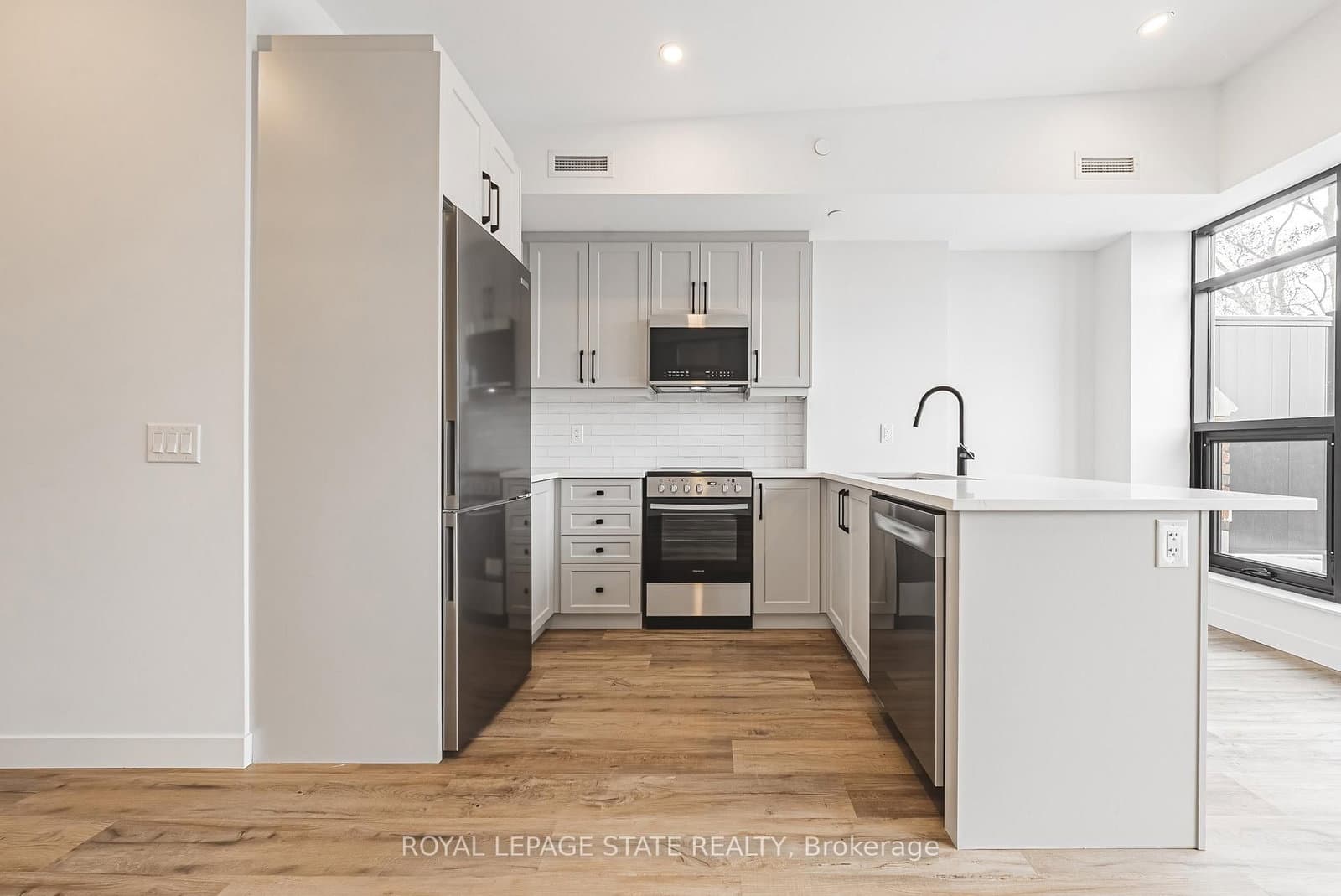 555 Sanatorium Road, Unit 302 thumbnail 8