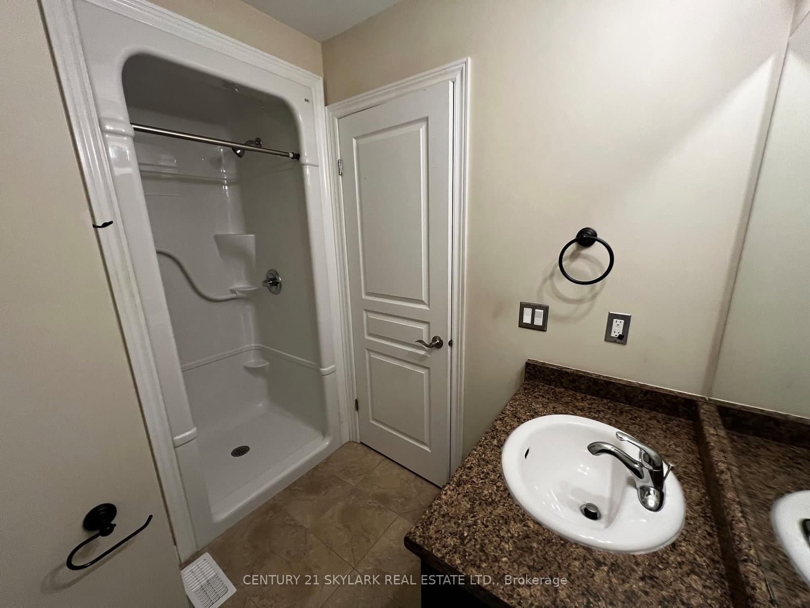 96 CHARLESWOOD Crescent thumbnail 15