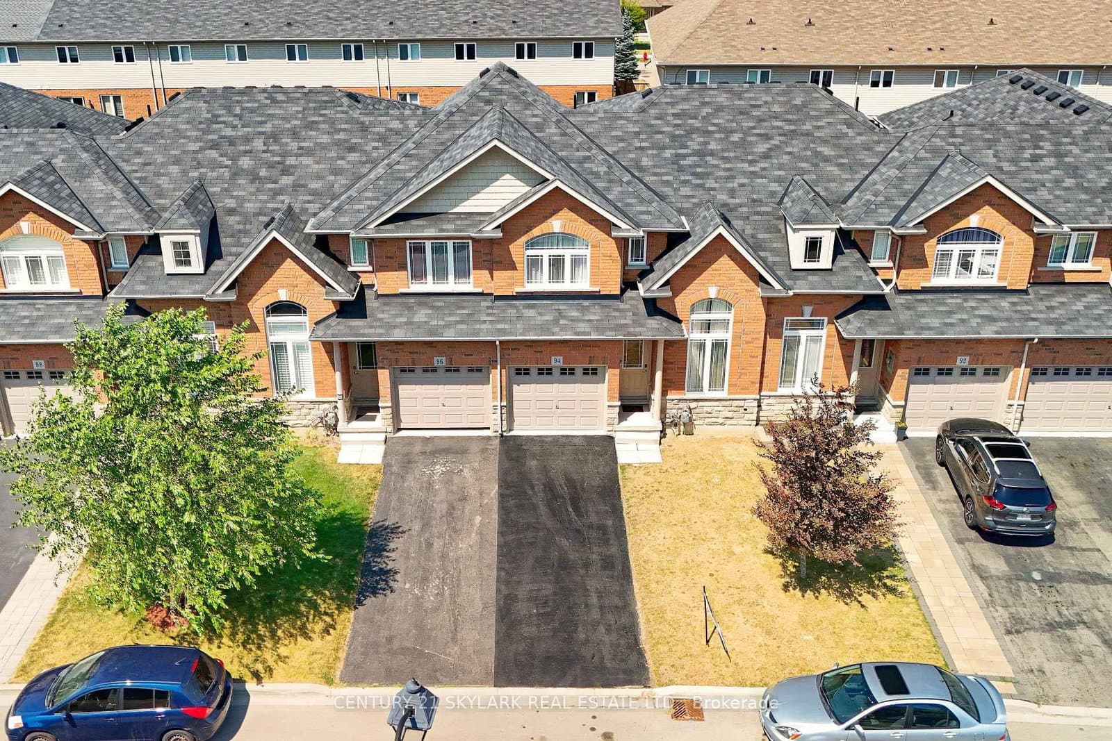 96 CHARLESWOOD Crescent thumbnail 2