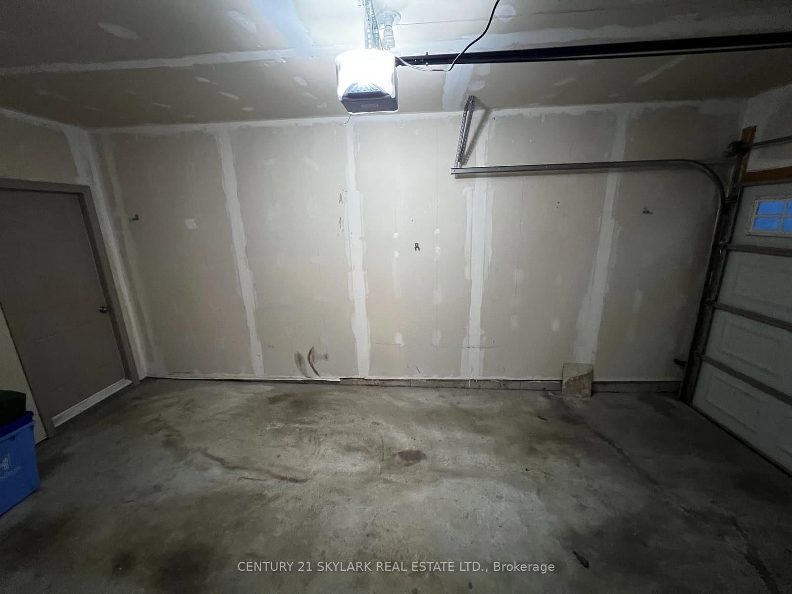 96 CHARLESWOOD Crescent thumbnail 25