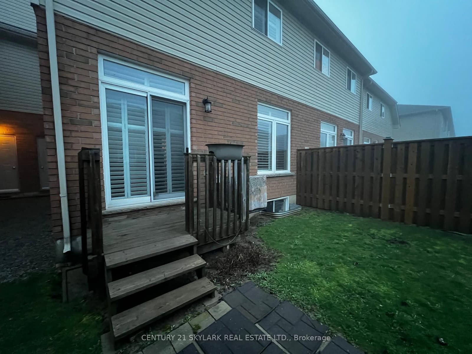 96 CHARLESWOOD Crescent thumbnail 27