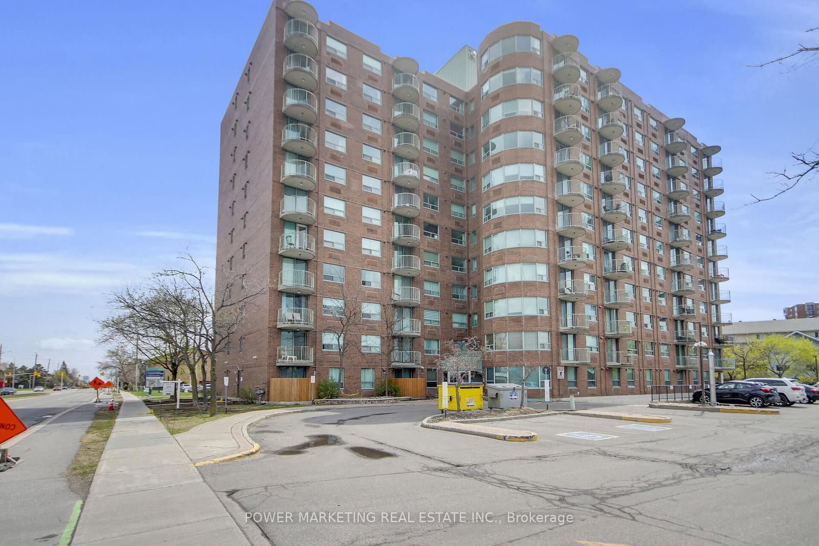 #212 - 1440 HERON Road