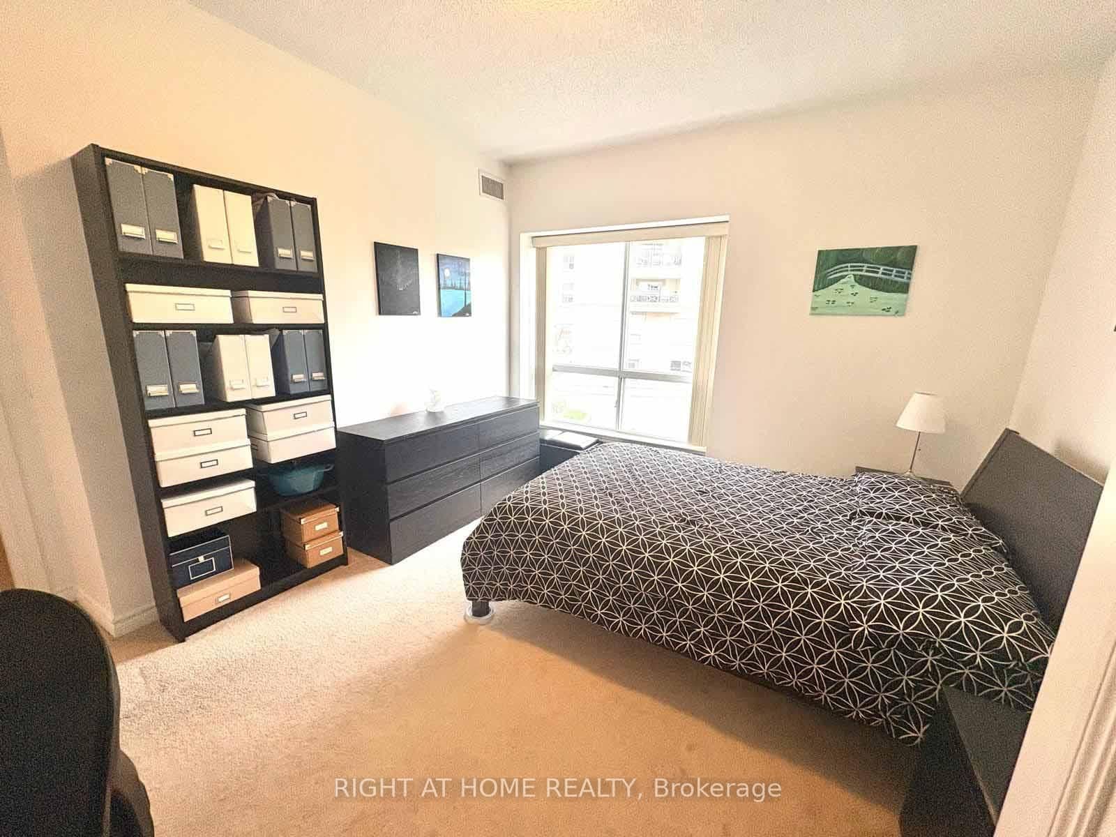 2000 Creekside Drive, Unit 202 thumbnail 7