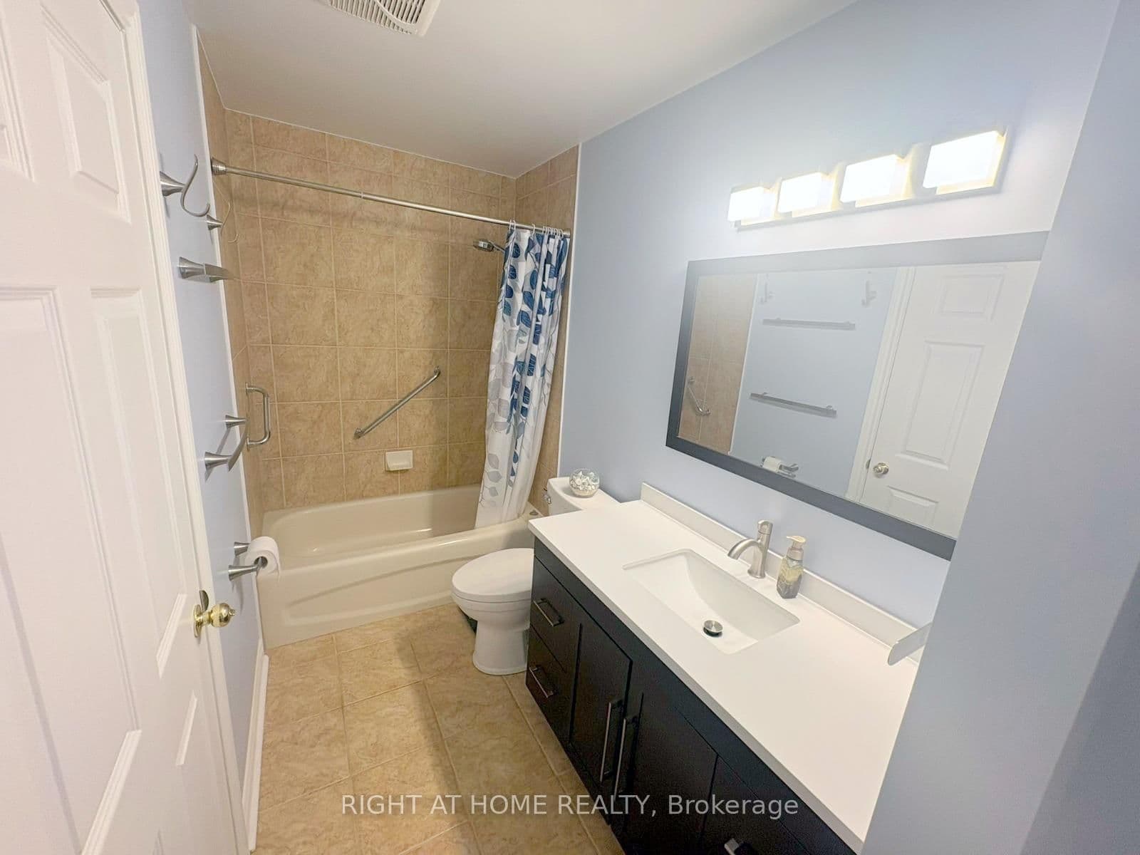 2000 Creekside Drive, Unit 202 thumbnail 8