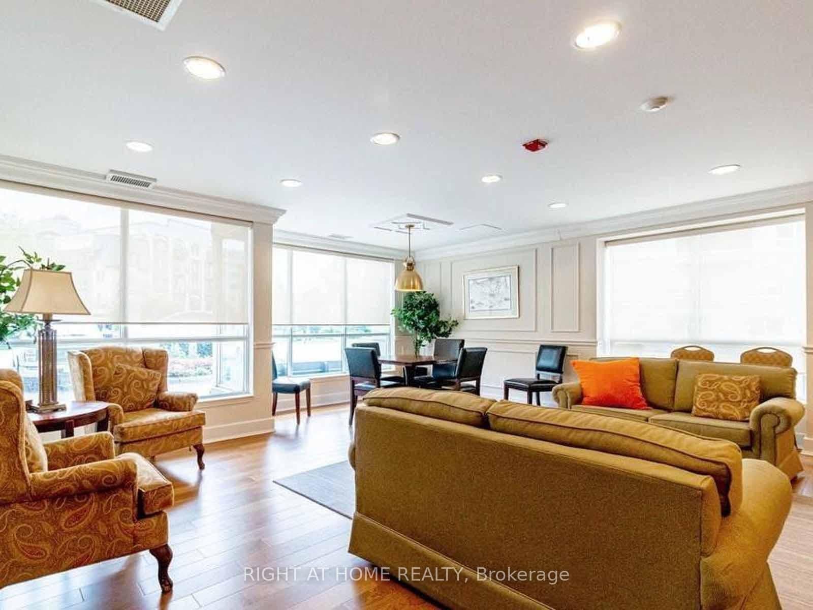 2000 Creekside Drive, Unit 202 thumbnail 9