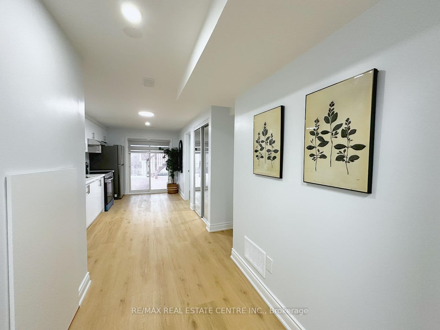 498 BANKSIDE Drive thumbnail 34
