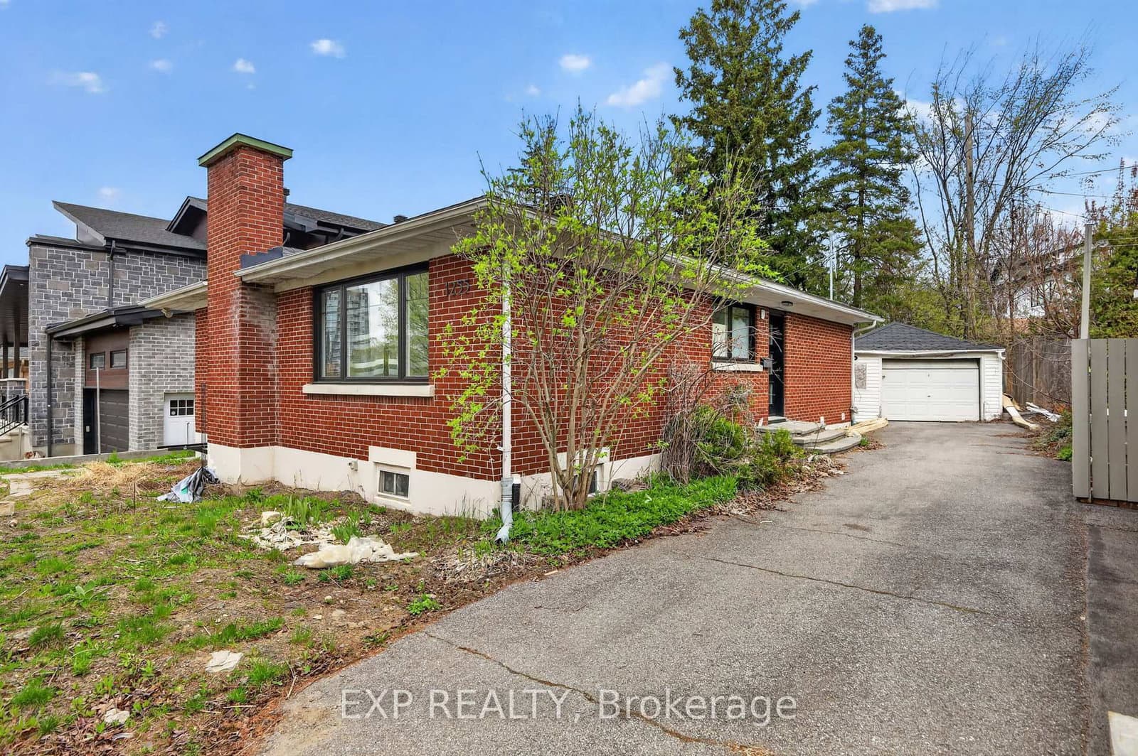 1255 Evans Boulevard N thumbnail 2
