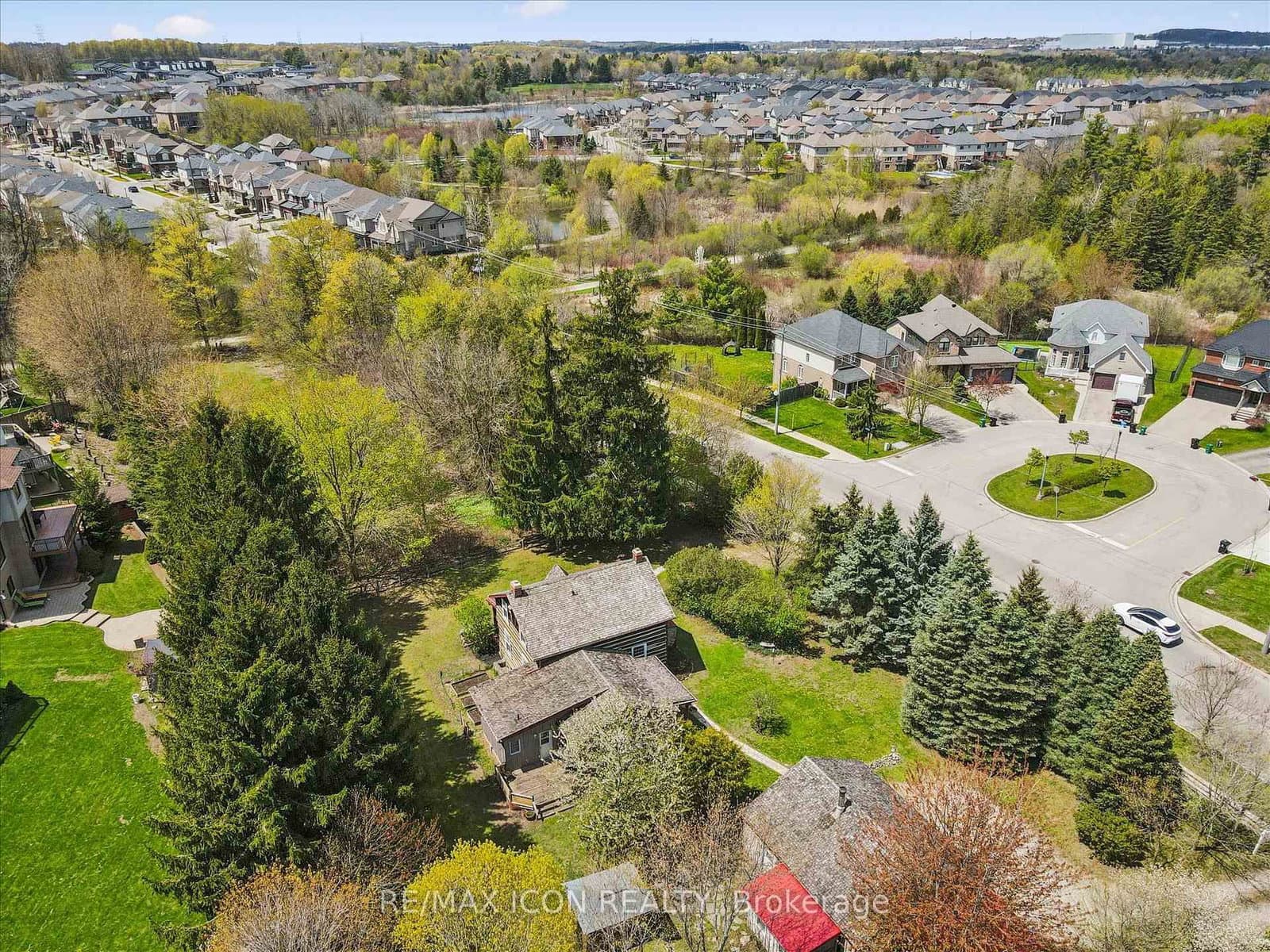 630 Robert Ferrie Drive thumbnail 33