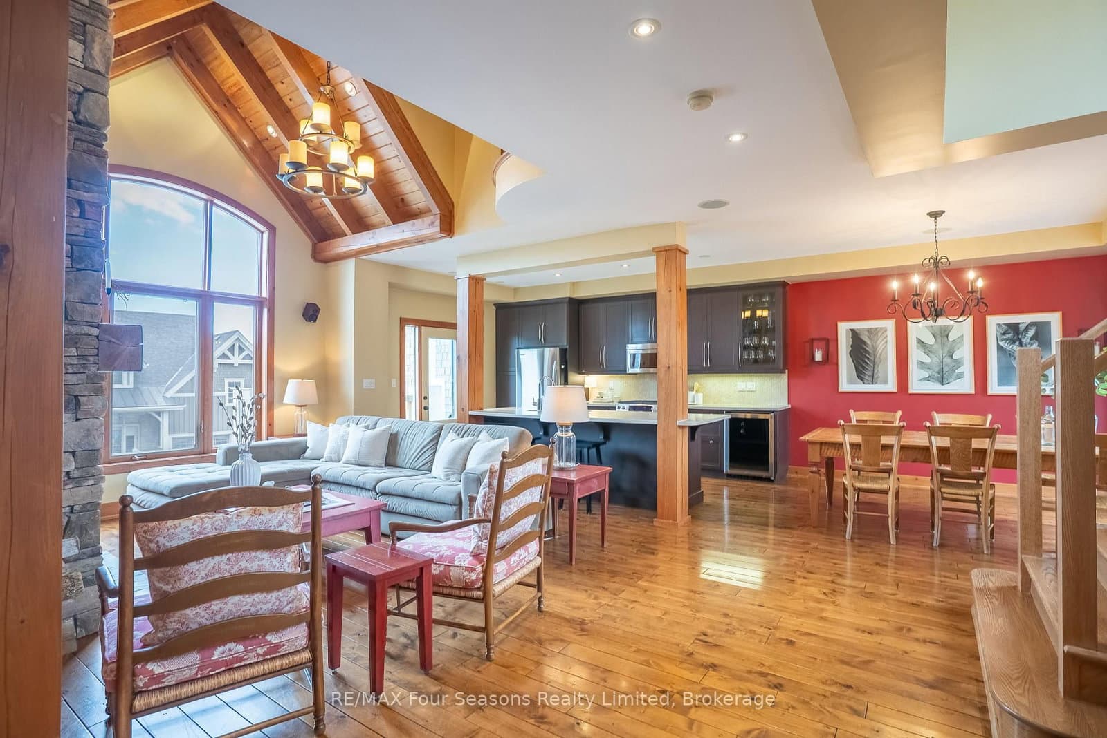 141 Venture Boulevard thumbnail 8
