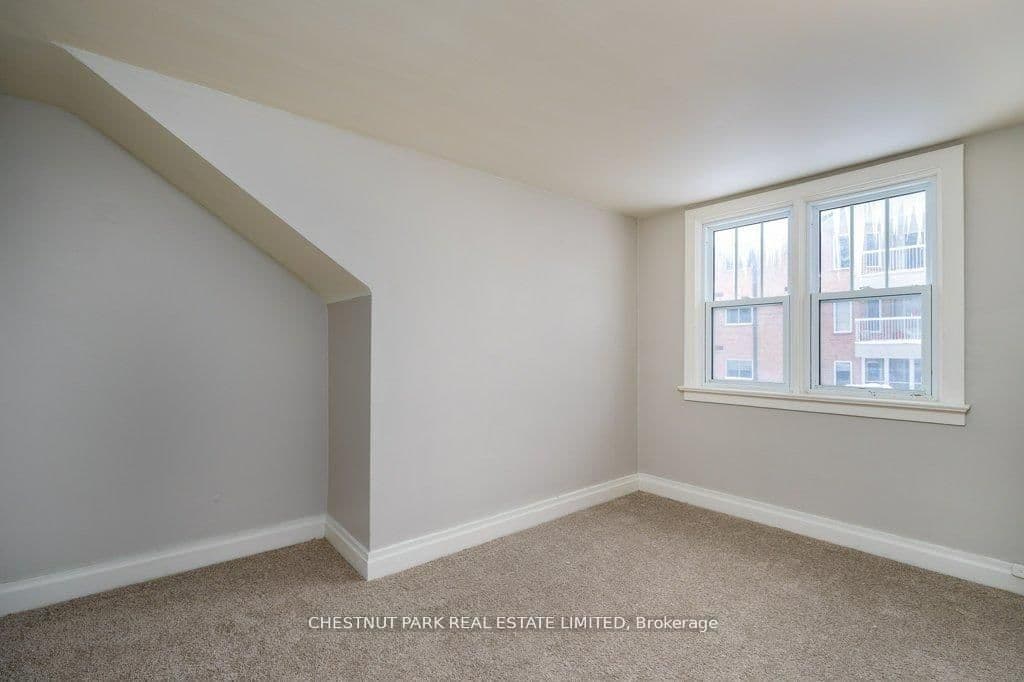 31-33 Washburn Street thumbnail 13