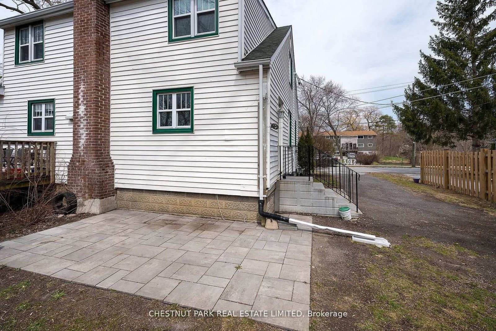 31-33 Washburn Street thumbnail 18