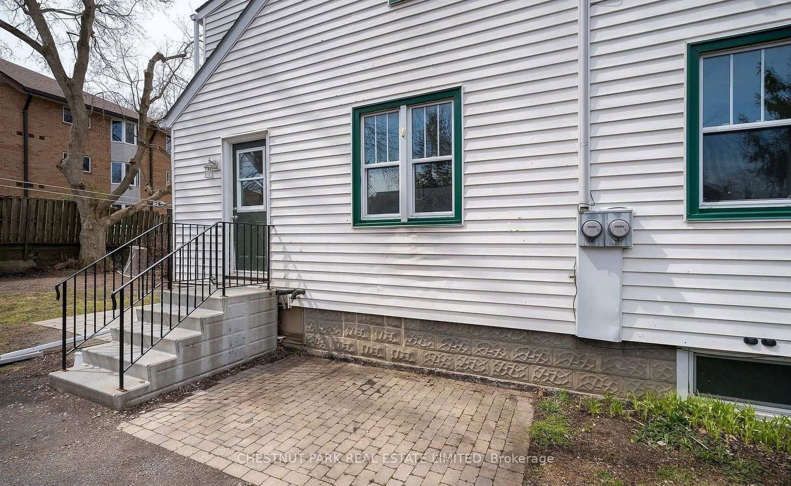 31-33 Washburn Street thumbnail 20