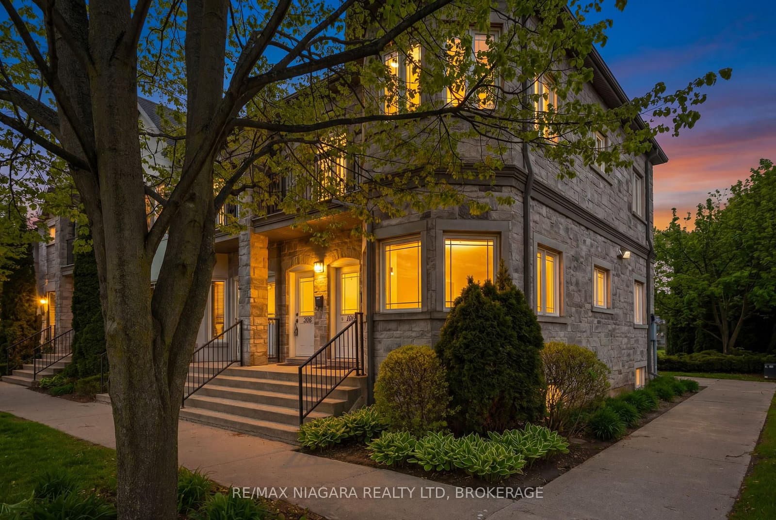 6045 Dunn Street, Unit 106