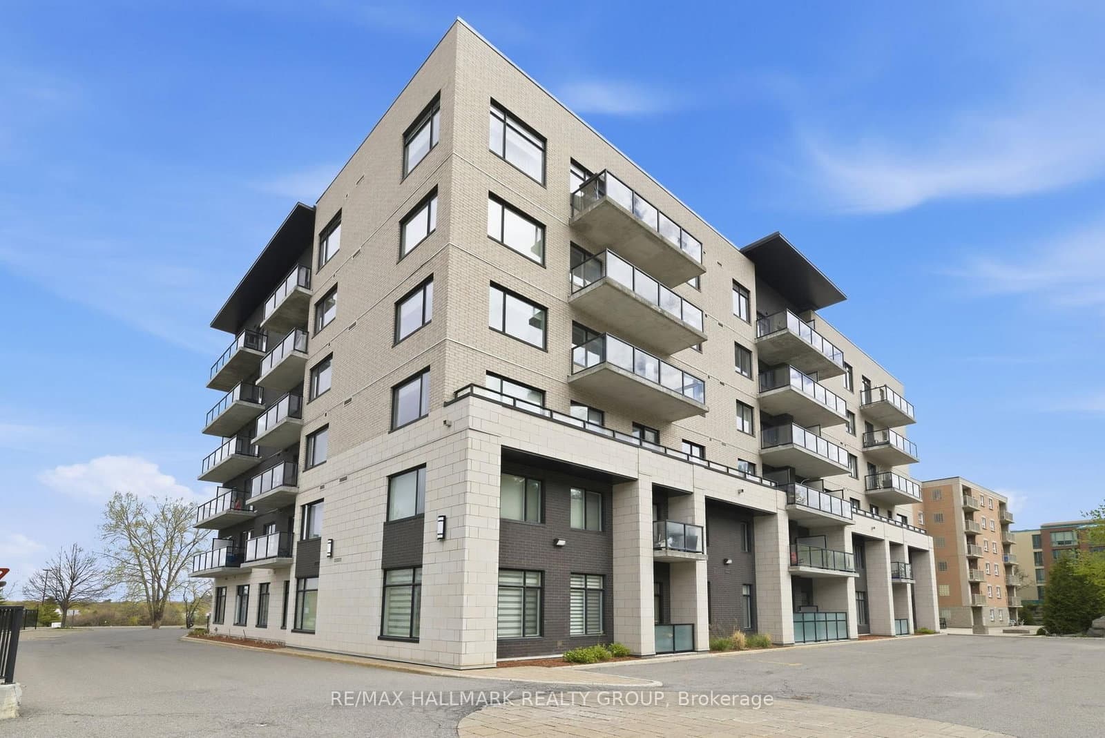 310 Centrum Boulevard, Unit 206 thumbnail 2