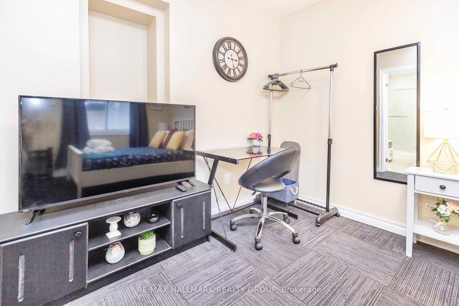 456 BRONSON Avenue, Unit 4 thumbnail 4