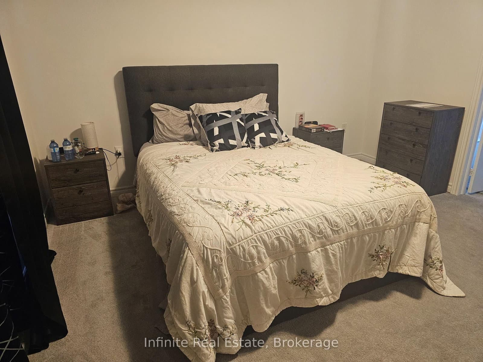 14 Doc Lougheed Avenue thumbnail 11