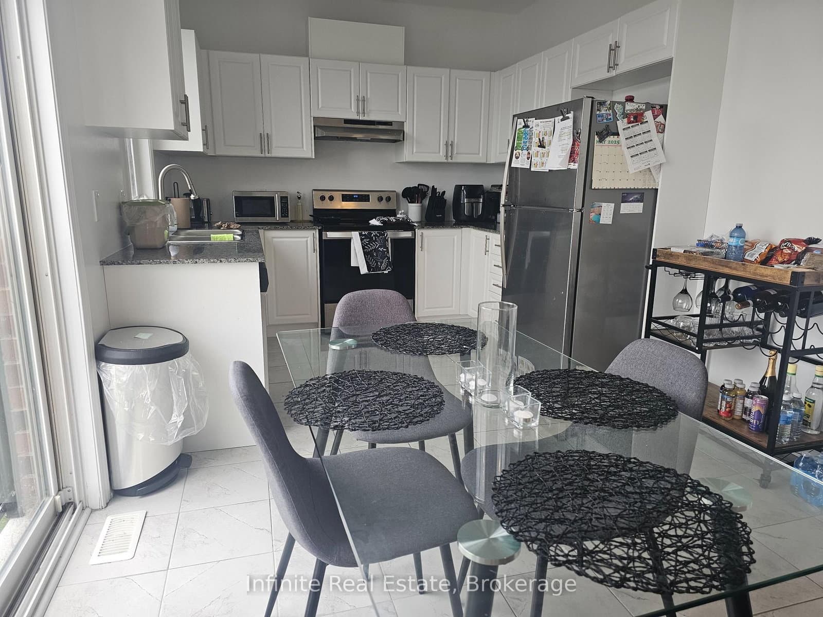14 Doc Lougheed Avenue thumbnail 23