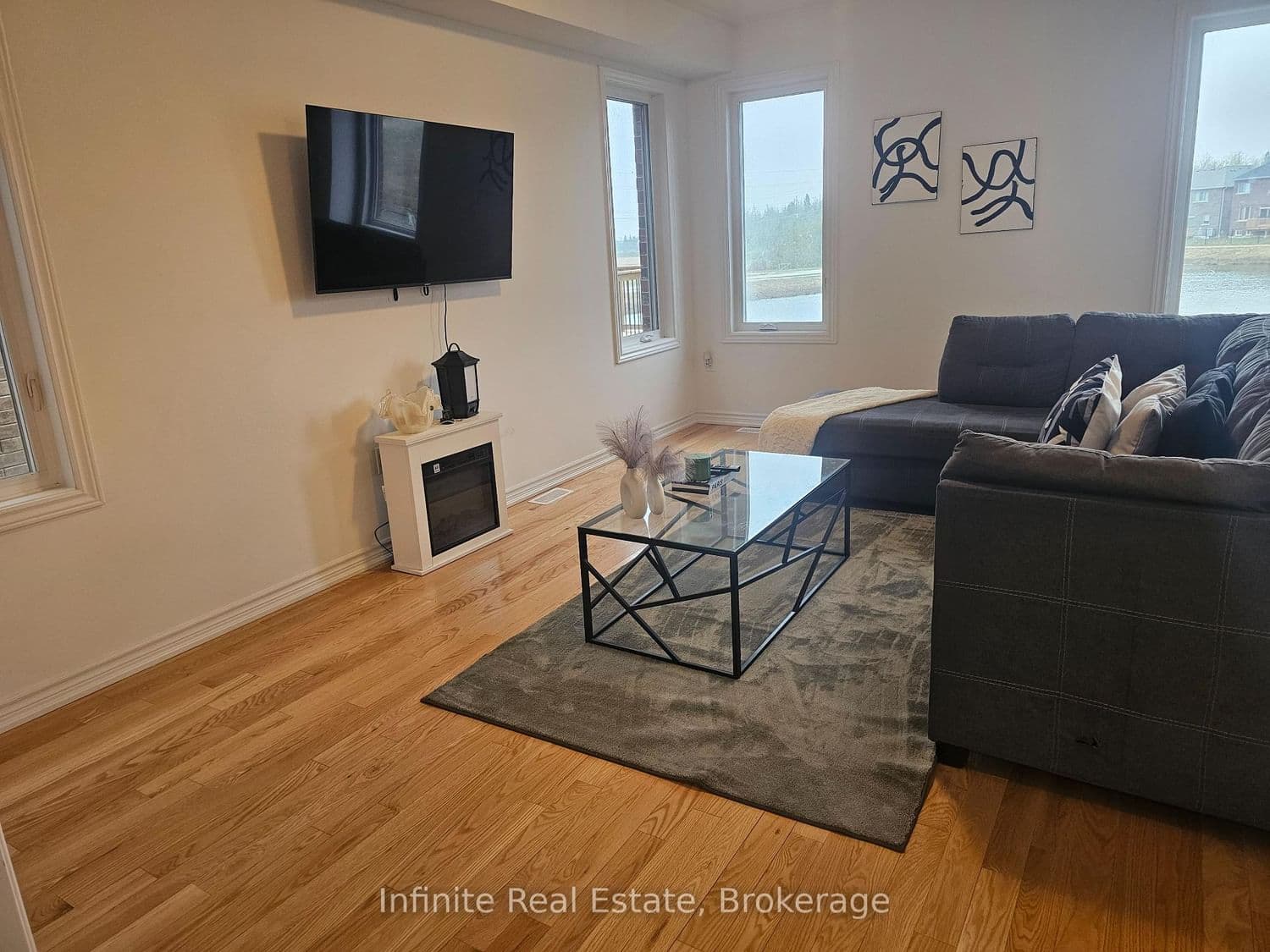 14 Doc Lougheed Avenue thumbnail 28