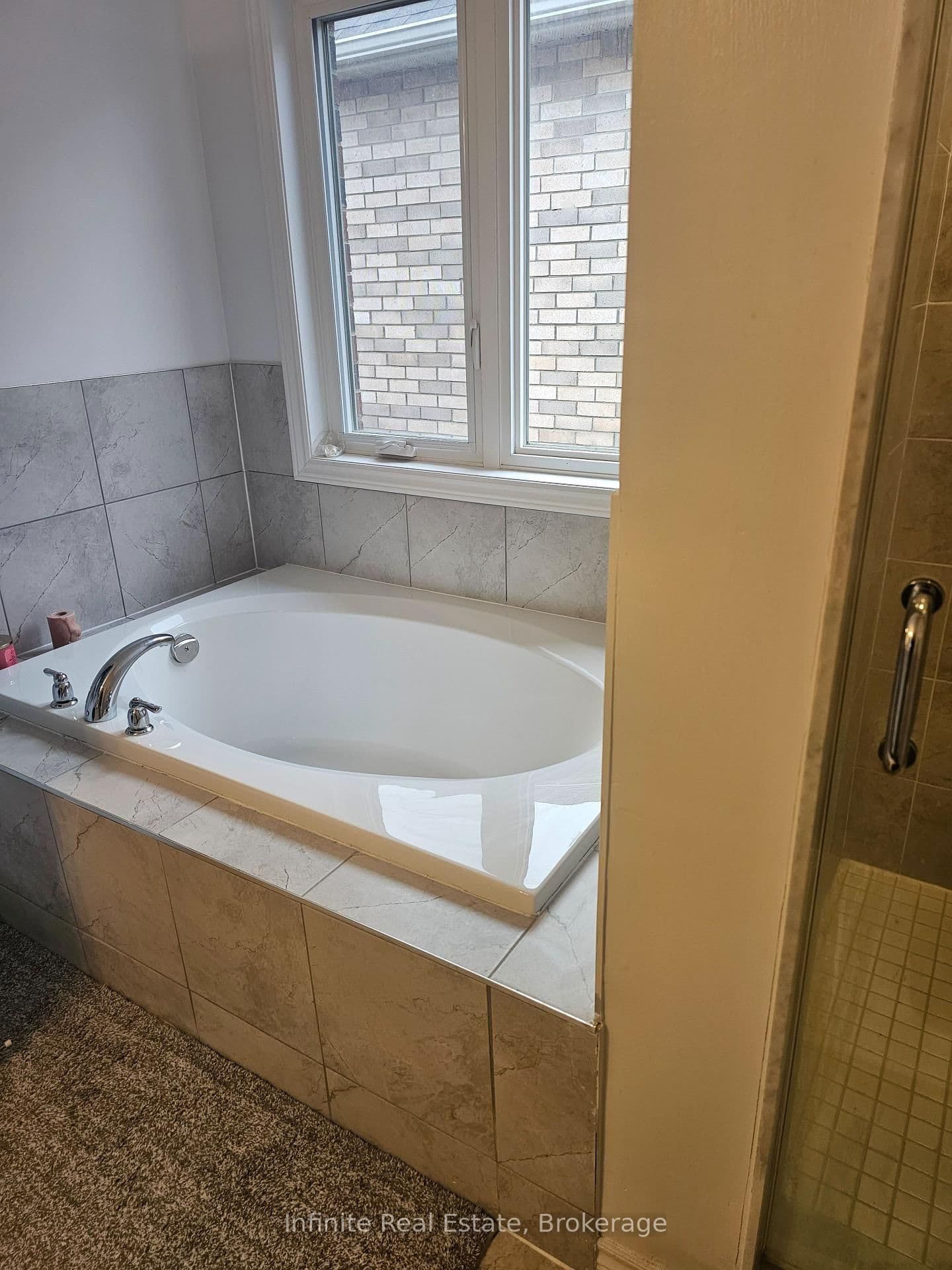 14 Doc Lougheed Avenue thumbnail 9